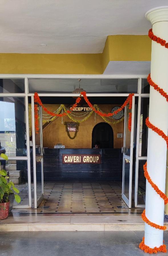 Hotel Caveri Comfort Inn Madikeri Zewnętrze zdjęcie