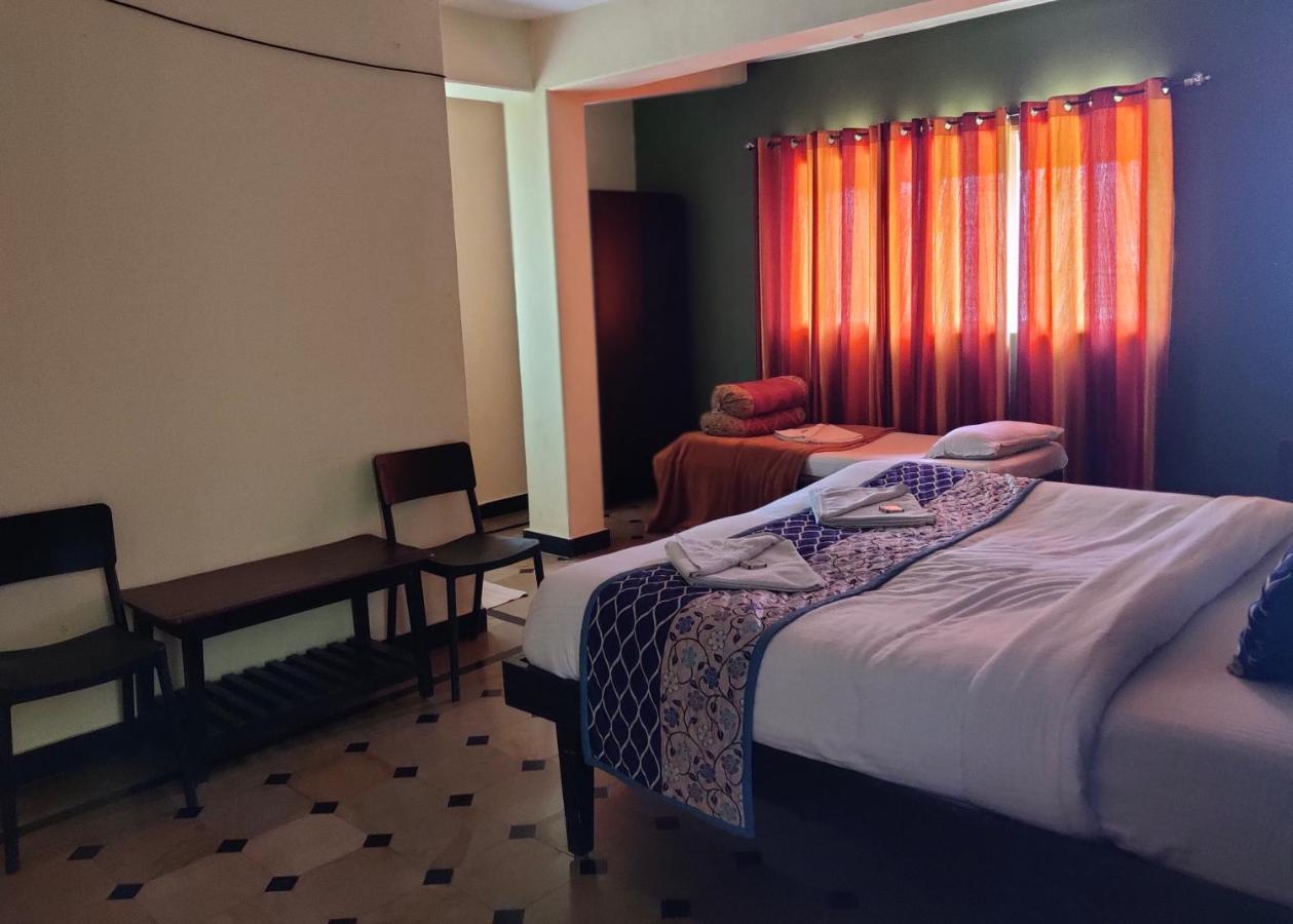 Hotel Caveri Comfort Inn Madikeri Zewnętrze zdjęcie