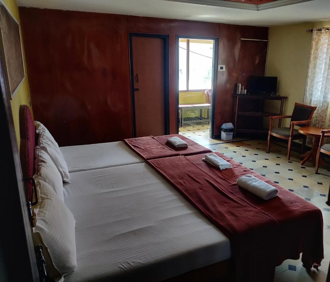 Hotel Caveri Comfort Inn Madikeri Zewnętrze zdjęcie