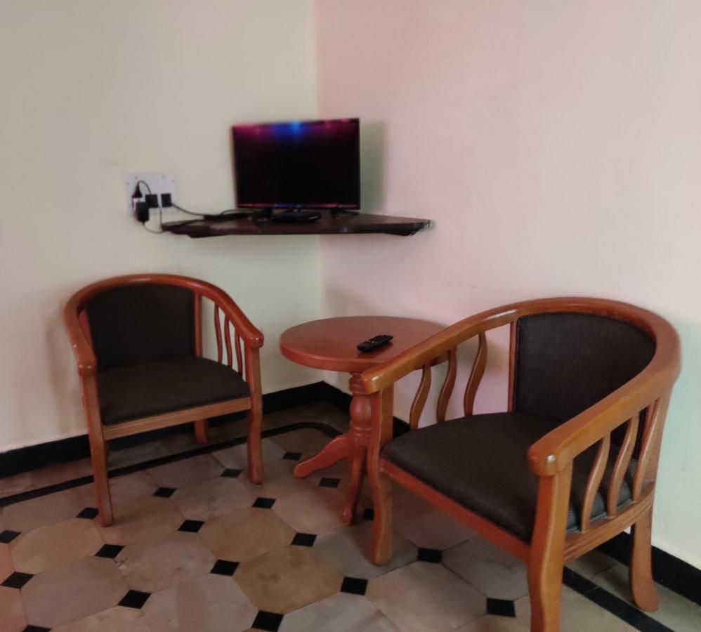 Hotel Caveri Comfort Inn Madikeri Zewnętrze zdjęcie