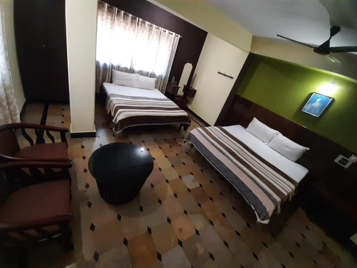 Hotel Caveri Comfort Inn Madikeri Zewnętrze zdjęcie