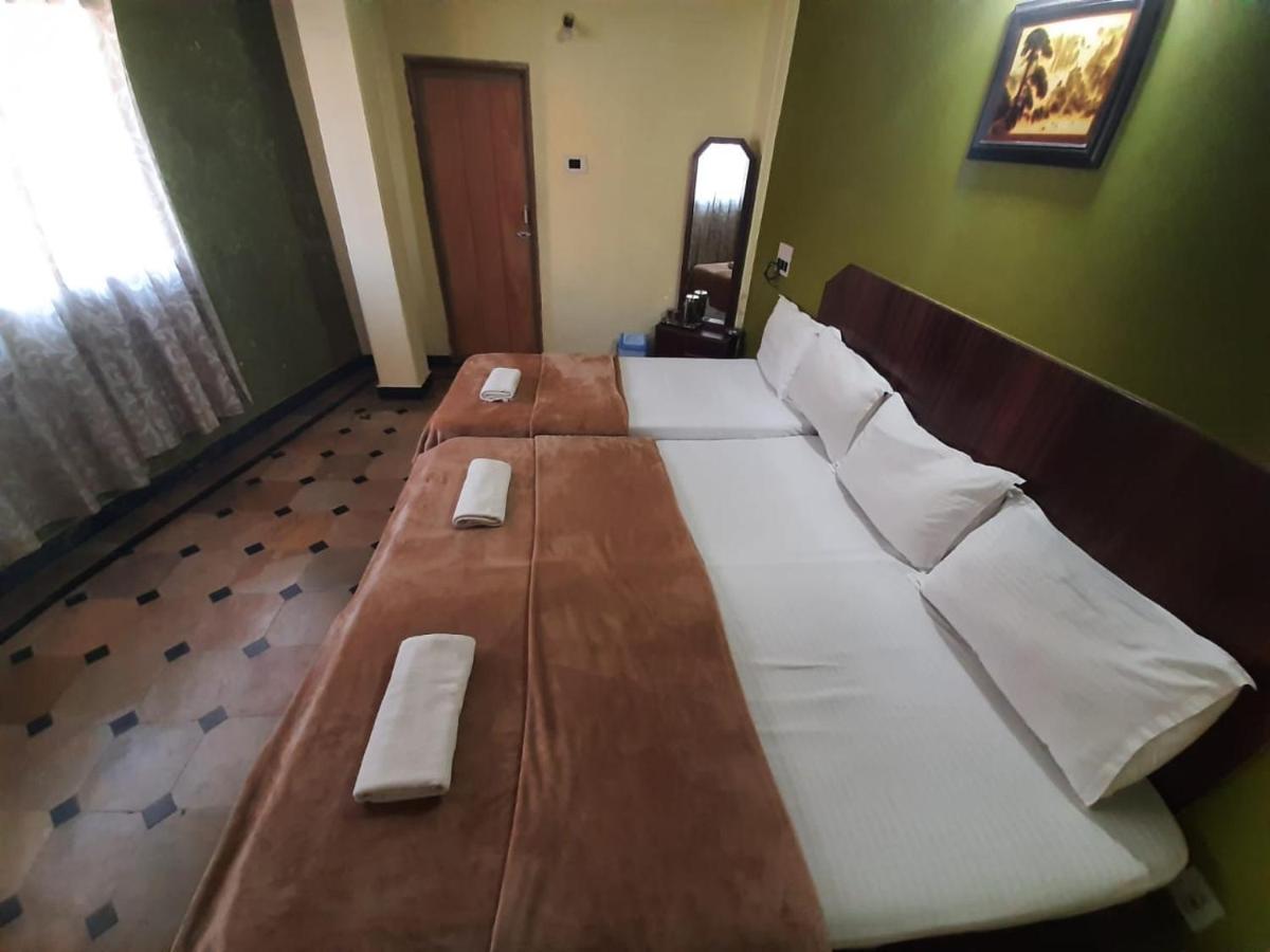 Hotel Caveri Comfort Inn Madikeri Zewnętrze zdjęcie